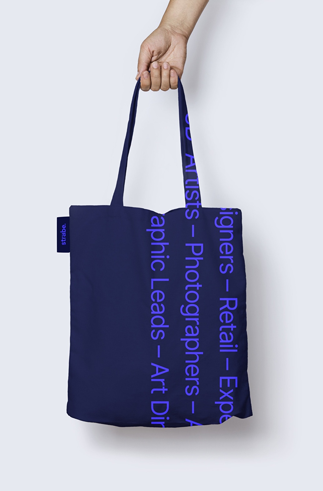 Ejemplo de merchandising que incluye la identidad de marca definida para Strabe.